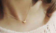 Load image into Gallery viewer, Necklace | Minimalist Heart Design
