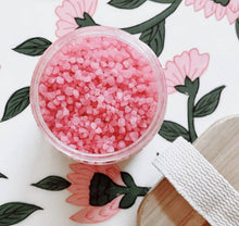 Load image into Gallery viewer, Strawberry and Raspberry Bath Salts
