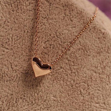 Load image into Gallery viewer, Necklace | Minimalist Heart Design
